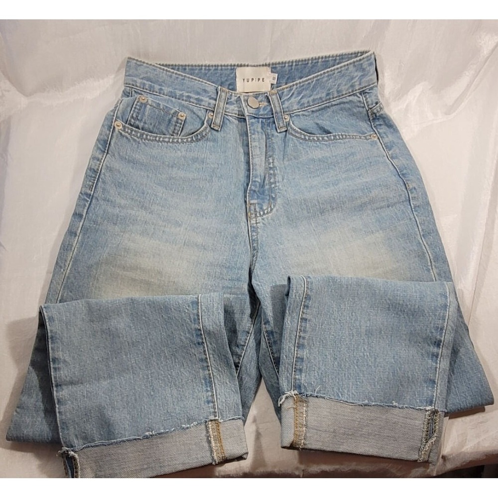 Yuppe Women's Cuffed Raw Hem High Rise Crop Jeans - Light Wash - Small